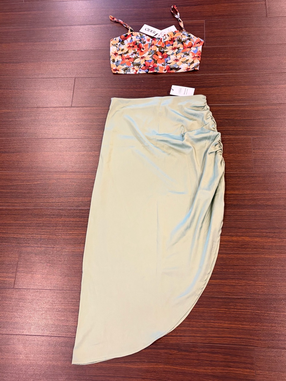 Ladies XS floral print crop top & Sage Asymmetrical Ruched Midi Skirt Set